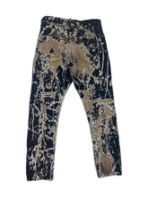 Load image into Gallery viewer, BORDERLINE JEANS 1.0
